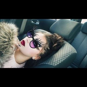 Meet your Posher, Daniella