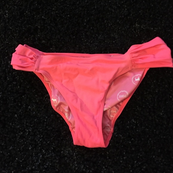 Bathing suit bottoms - Picture 1 of 2