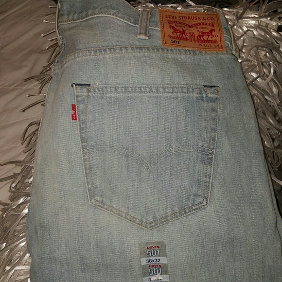 New Men's Levi Jeans 501