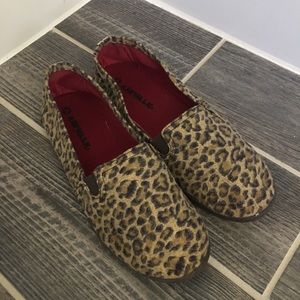 🐆 AIRWALK Cheetah Print Slip-On Flats, Size 8 🐆