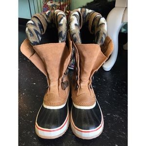 Sorel Boots w/Chevron Liner