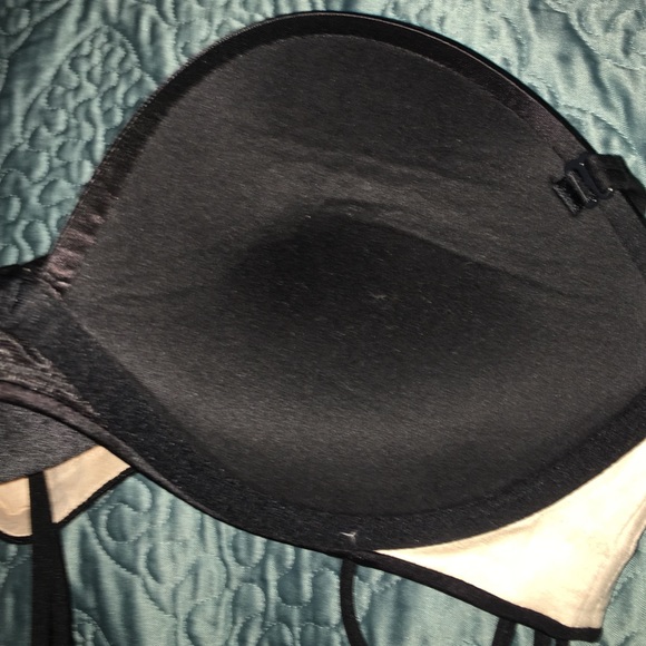 Strapless Victoria secret bra - Picture 3 of 3