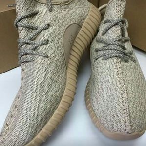 Meet your Posher, Demetria