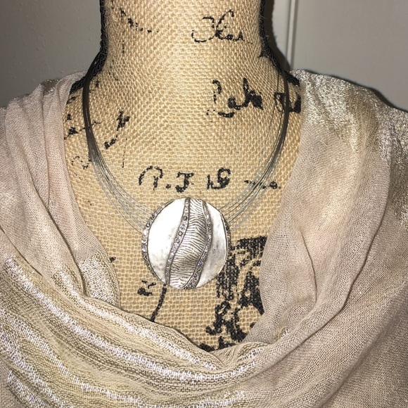 Chico's silver pendant necklace