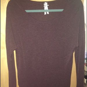 maroon tshirt