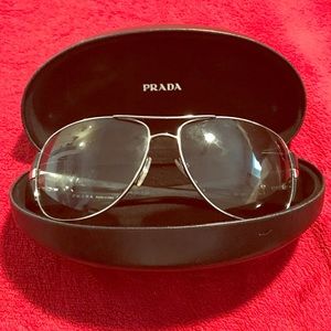 💯PRADA sunglasses