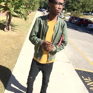 Meet your Posher, Julian