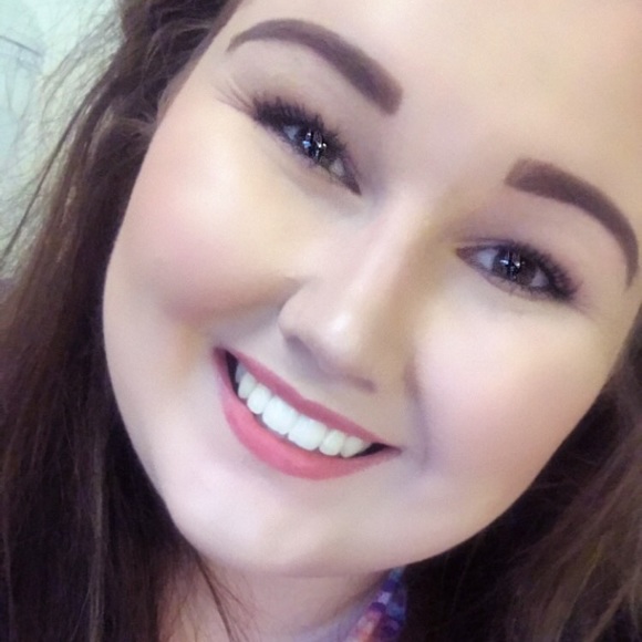 Meet your Posher, Alaina - Picture 3 of 4