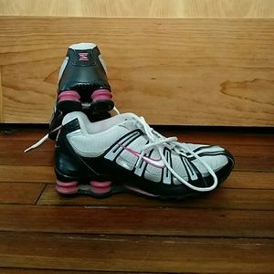Women's Nike black pink shox size 10