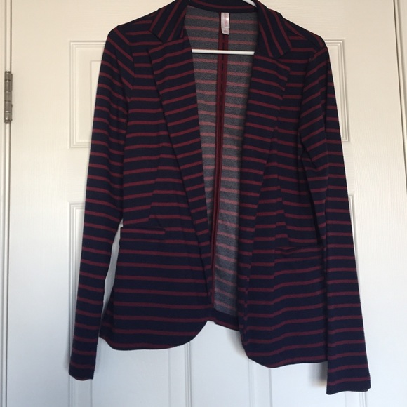 Navy & maroon cardigan sweater