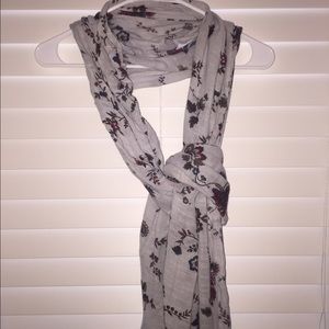 Grey Scarf with Vintage Flower Pattern