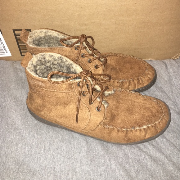 ⛄️ WINTER SALE!!! ⛄️ Cute moccasins!