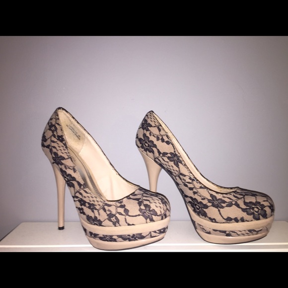 GORGEOUS Nude and Black Lacey Stilettos
