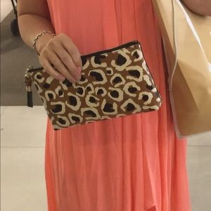 Gucci authantic  leopard pouch 70% off