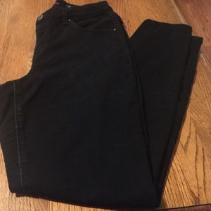 Skinny black pants