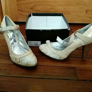 Naughty Monkey womens heels size 10