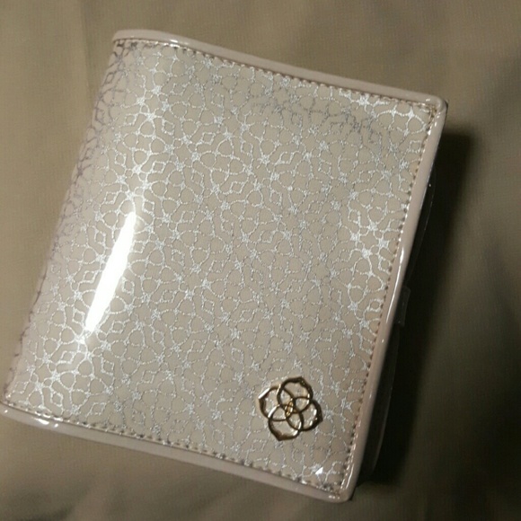 Kendra Scott Jewelry Case