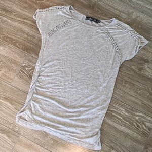 Detailed cotton tee