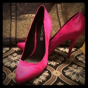 Hot pink Aldo satin pumps 39 (8-81/2)