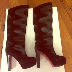 Last price reduction!! Louboutin knee-high boots