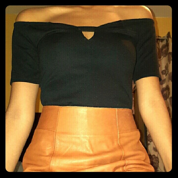 Victorias Secret Off-Shoulder Short Sleeve Top