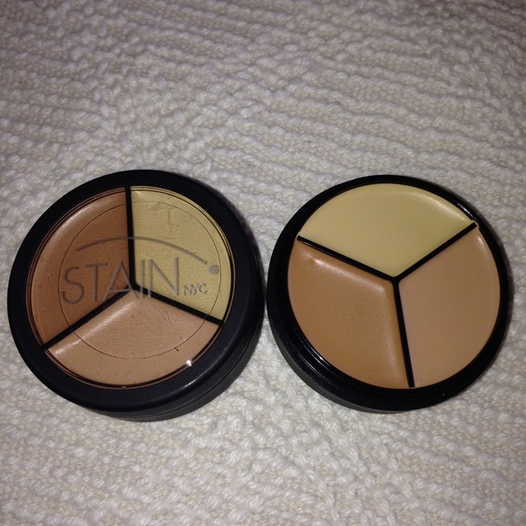 Concealer Pot Highlight, Contour, and Natural