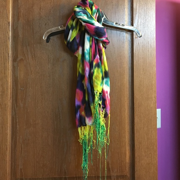 Scarf - Picture 1 of 1