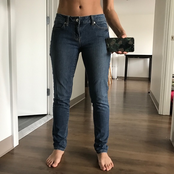 🔥SOLD🔥 F21 Blue Skinny Jeans