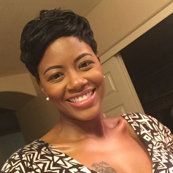 Meet your Posher, Tiffany - Picture 1 of 1