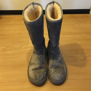 Gray Uggs