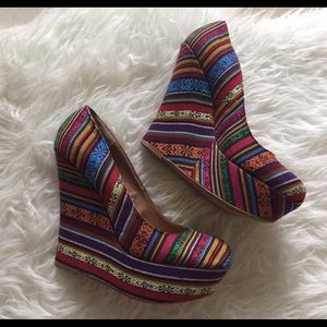 Steve Madden Wedge Platform | 7.5