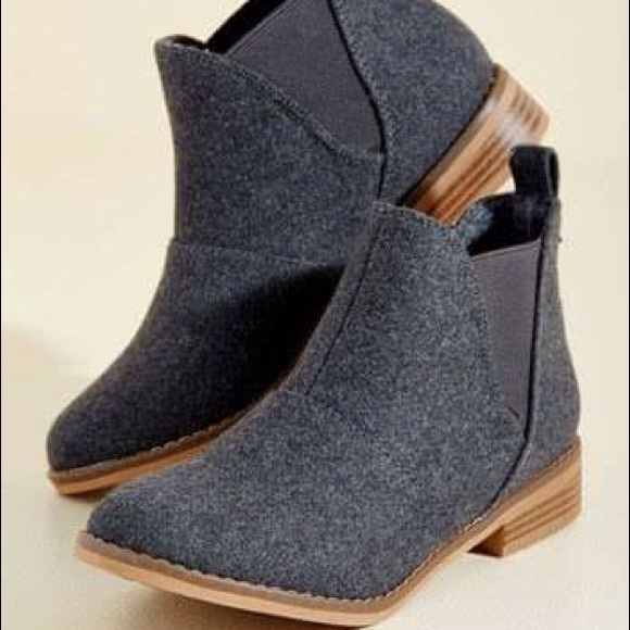 Rocket Dog Shoes - Super Cute Bootie in Charcoal