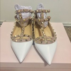 🔴🔴SOLD🔴🔴 Rock stud T-strap flat
