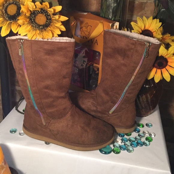 Michael Kors Boots - Picture 1 of 4