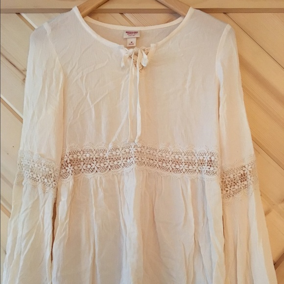 White flowy boho shirt