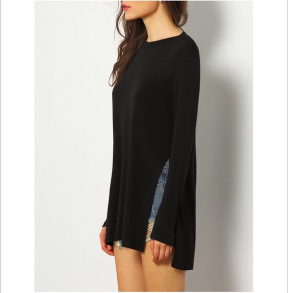 ❗️LAST ONE LEFT❗️Black dip hem split side T shirt - Picture 3 of 4