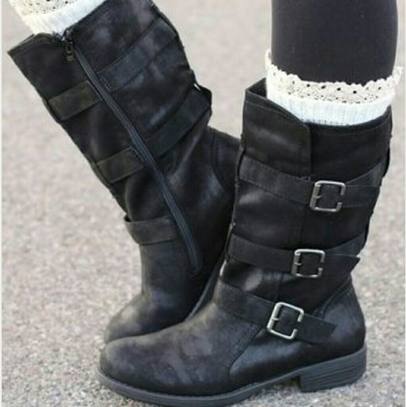 Combat boot