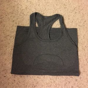 Lululemon workout tank