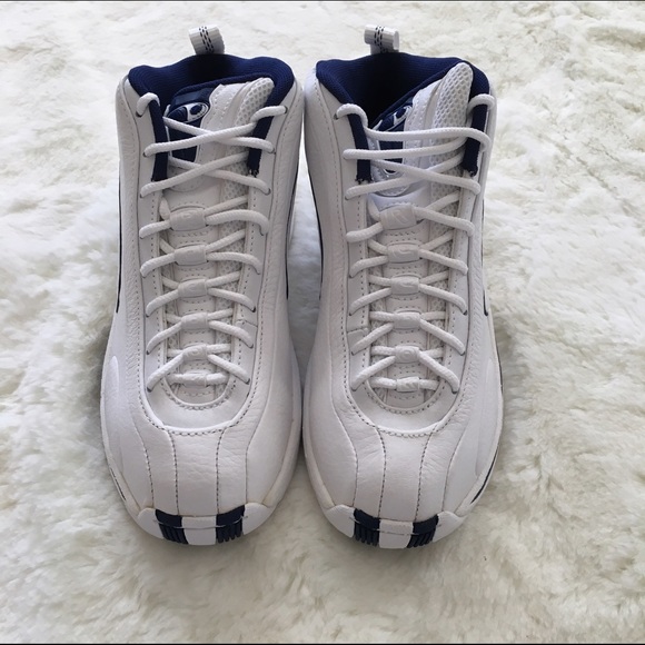 NIB Reebok basketball shoes