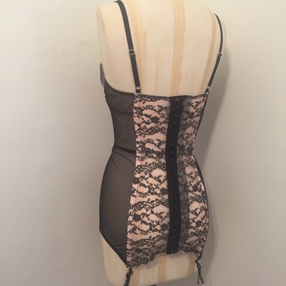 VS Floral Lace Garter Slip! - Picture 4 of 4