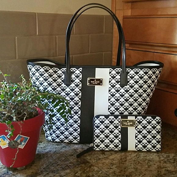 kate spade Handbags - 🎉HOST PICK🎉KATE SPADE🎉