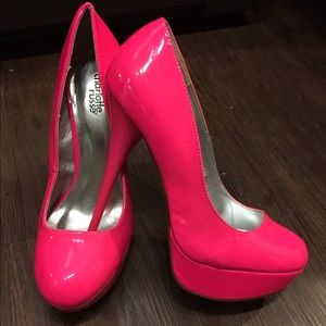 ‼️SALE‼️ Hot! Hot pink pumps!