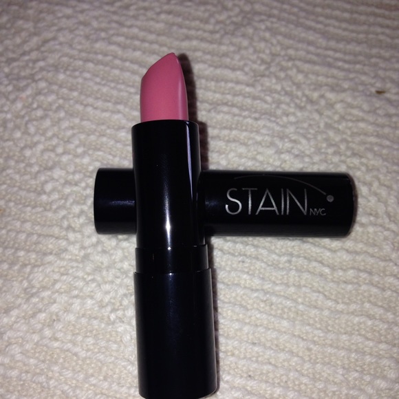 Luxury Matte Lipstick Kate