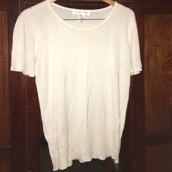 Top - Picture 2 of 2