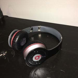 Wireless beats