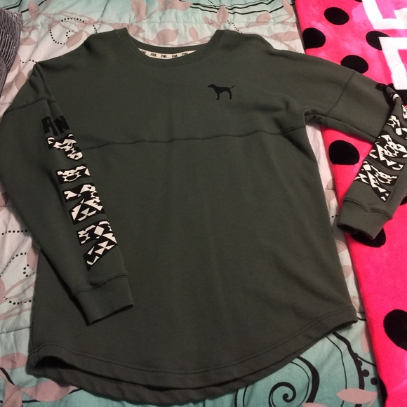 VS pink varsity crew