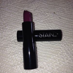 Luxury Lipstick Plum Royal