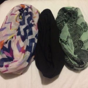 Three infinity scarf
