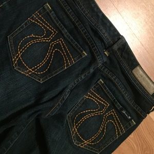 Original 33" inseam! Seven7 jeans!