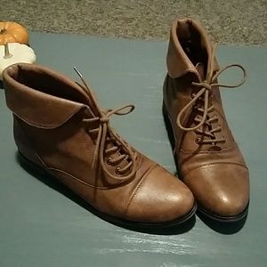 Brown lace up Steve Madden Booties